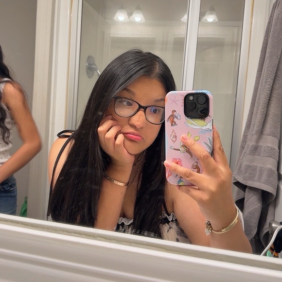 Meet your Posher, Melanie - Picture 1 of 1